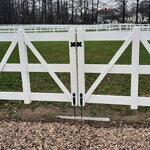 3 priečková vinylová bránka vrátane závesov a zámkov, šírka 120cm 