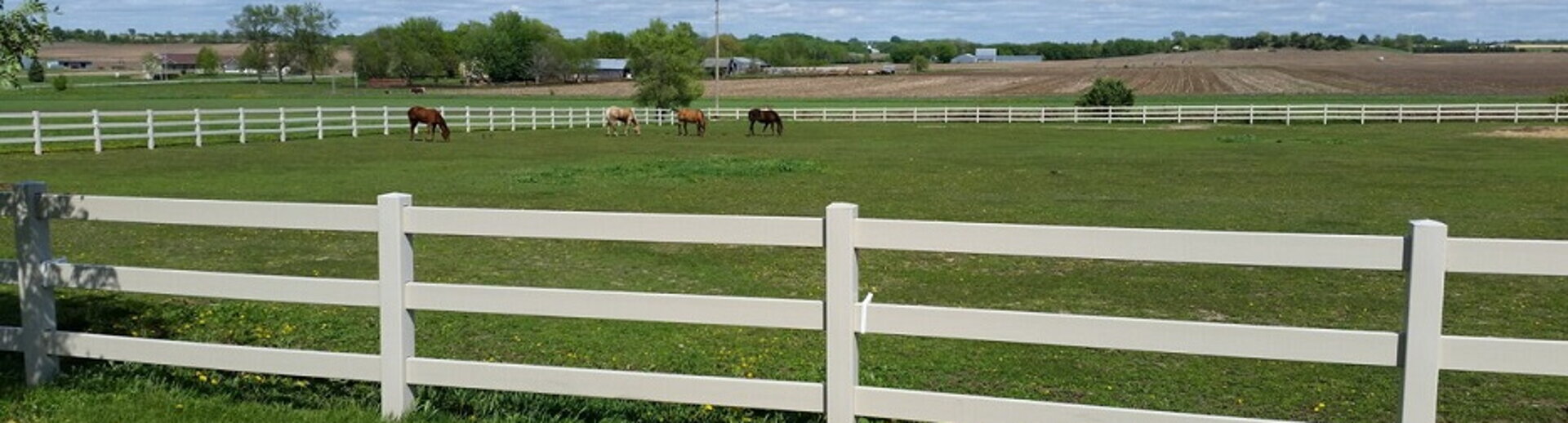 3 priečková vinylová ohrada pre kone