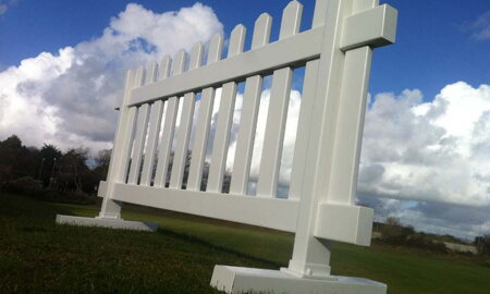 Dočasné PVC a vinylové ploty pre stavby, podujatia a priemysel