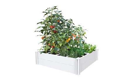 Vyvýšený záhon z odolného vinylového (PVC) plastu pripravený na pestovanie rastlín