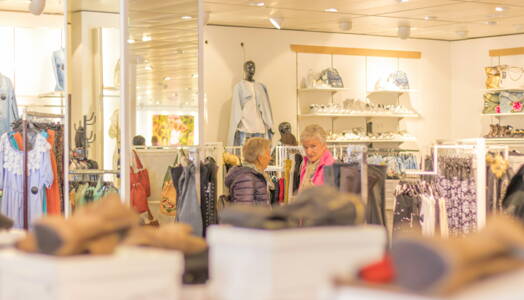 Porovnanie: PVC panely vs. tradičné riešenia (sadrokartón, keramika, FRP)